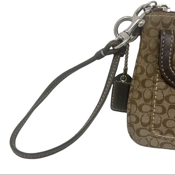 Coach Wristlet Fabric Zip Closure Wrist Strap - Picture 5 of 9